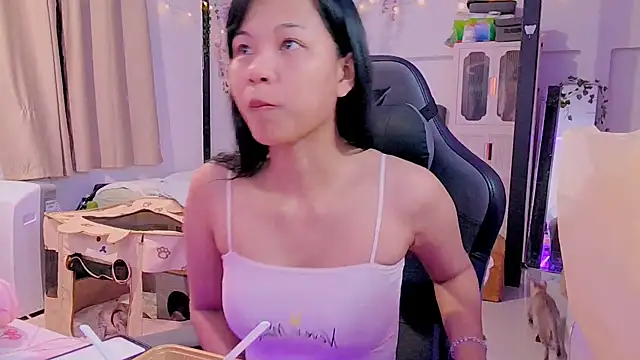 Kana G online show from March 2025 03:56:01 PM