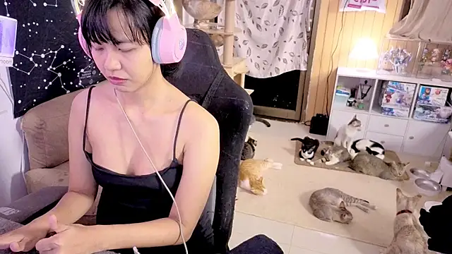 Kana G online show from September 2025 04:12:02 PM