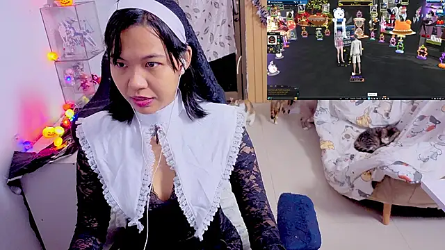 Kana G online show from October 2025 08:16:01 PM