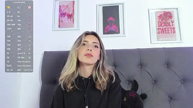 Snapshot of IsadoraGalle_ chatting on February 2026 08:39:01 PM IsadoraGalle online show from February 2026 08:39:01 PM