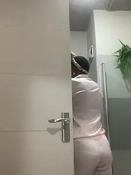 slimcateee online show from February 2026 07:52:02 AM