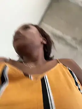 slimcateee online show from November 2025 01:12:02 PM