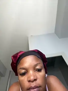 slimcateee online show from October 2025 07:40:01 AM