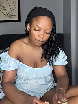 slimcateee online show from October 2025 05:27:02 PM