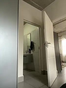 slimcateee online show from April 2026 10:08:01 AM