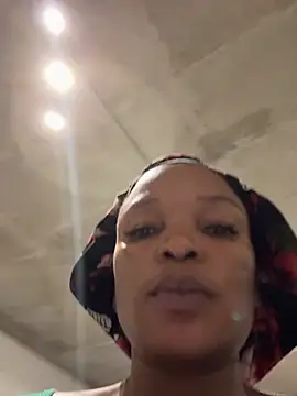 slimcateee online show from February 2026 07:25:01 PM