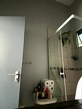 slimcateee online show from October 2025 11:42:01 AM