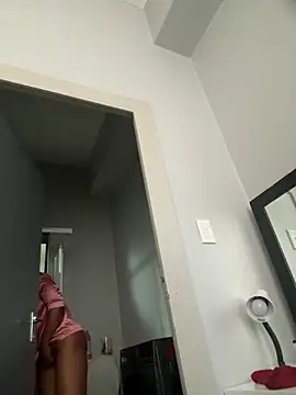 slimcateee online show from October 2025 05:31:02 AM