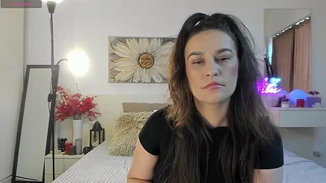 JoyCasidy online show from November 2025 01:11:01 PM