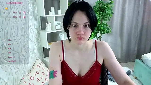 Snapshot of MaryCoopeer chatting on September 2025 05:12:01 AM MaryCoopeer online show from September 2025 05:12:01 AM