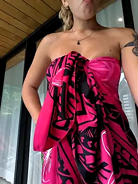 emma4xxx online show from April 2026 06:33:02 PM