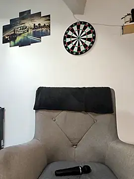 emma4xxx online show from October 2025 02:39:01 PM