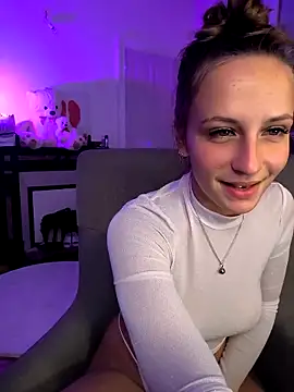 emma4xxx online show from March 2025 08:16:01 PM