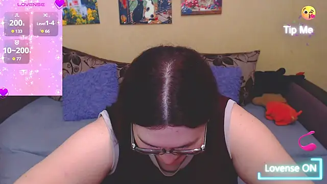 Snapshot of JuliaKeln chatting on May 2026 07:40:01 PM JuliaKeln online show from May 2026 07:40:01 PM