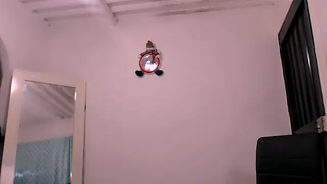 Snapshot of DanielaTsDom chatting on January 2025 02:56:01 AM DanielaTsDom online show from January 2025 02:56:01 AM