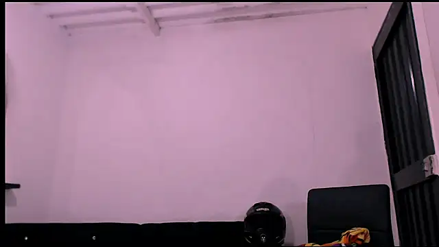 Snapshot of DanielaTsDom chatting on February 2025 04:28:02 AM DanielaTsDom online show from February 2025 04:28:02 AM