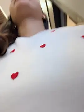 CuteeRose online show from May 2026 06:01:02 PM