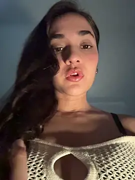 CuteeRose online show from May 2026 04:38:02 PM