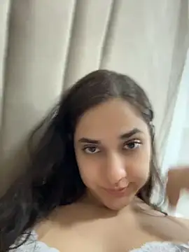Snapshot of CuteeRose chatting on July 2026 06:20:02 PM CuteeRose online show from July 2026 06:20:02 PM