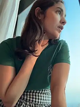 CuteeRose online show from November 2025 01:01:02 PM