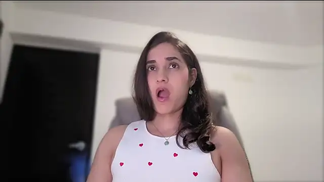 CuteeRose online show from April 2026 08:44:02 PM