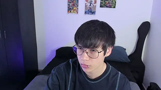 Snapshot of Aventure_Twinks chatting on October 2025 03:18:02 AM Aventure Twinks online show from October 2025 03:18:02 AM