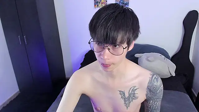 Aventure Twinks online show from October 2025 08:09:02 PM