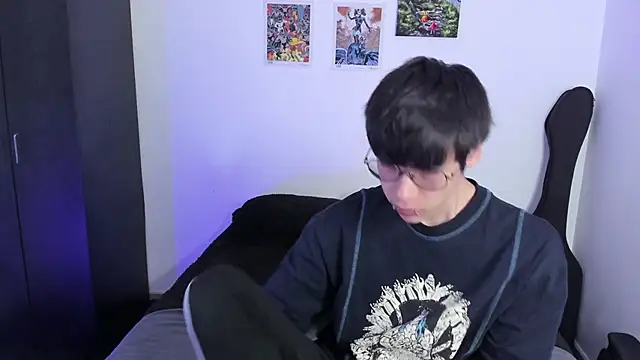 Aventure Twinks online show from October 2025 06:49:02 PM