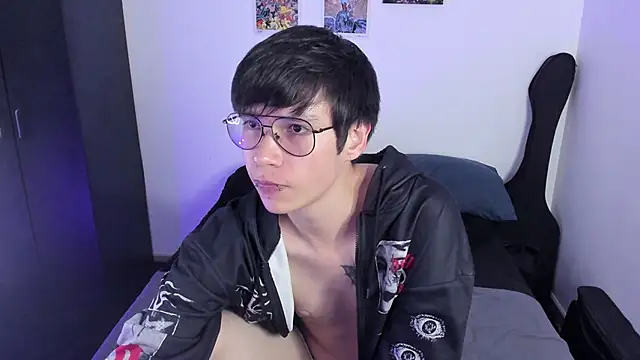 Aventure Twinks online show from October 2025 03:28:02 AM