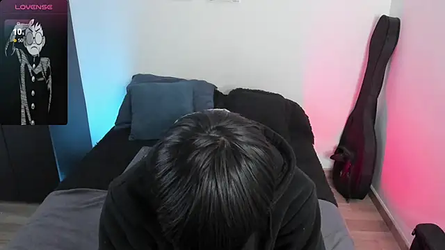 Snapshot of Aventure_Twinks chatting on August 2026 01:43:01 AM Aventure Twinks online show from August 2026 01:43:01 AM
