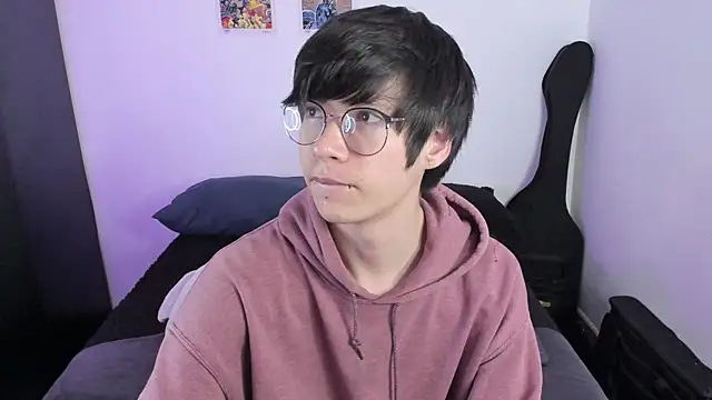 Snapshot of Aventure_Twinks chatting on December 2025 07:29:01 PM Aventure Twinks online show from December 2025 07:29:01 PM