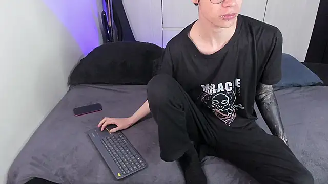Aventure Twinks online show from January 2025 01:43:01 PM