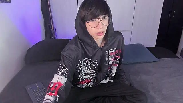 Aventure Twinks online show from January 2025 11:48:02 AM