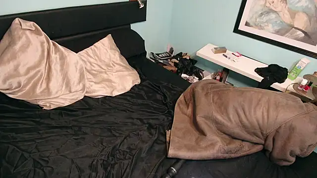 Prxscillia Tx online show from November 2025 04:11:01 PM