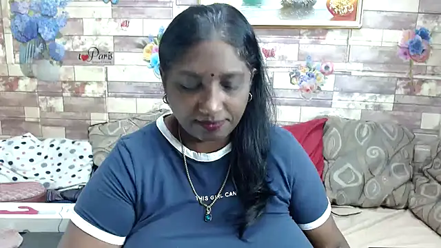 Snapshot of Indian_tracy chatting on October 2025 07:44:02 PM Indian tracy online show from October 2025 07:44:02 PM