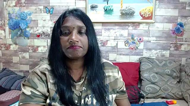 Snapshot of Indian_tracy chatting on November 2025 04:51:02 PM Indian tracy online show from November 2025 04:51:02 PM