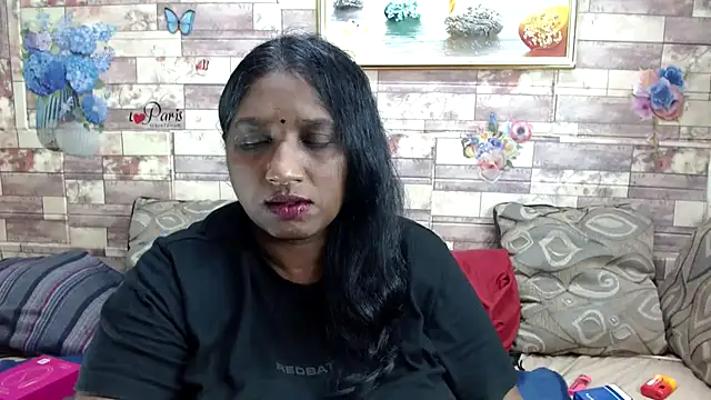Snapshot of Indian_tracy chatting on December 2025 02:41:02 PM Indian tracy online show from December 2025 02:41:02 PM