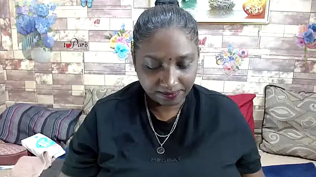 Snapshot of Indian_tracy chatting on October 2025 08:26:02 AM Indian tracy online show from October 2025 08:26:02 AM