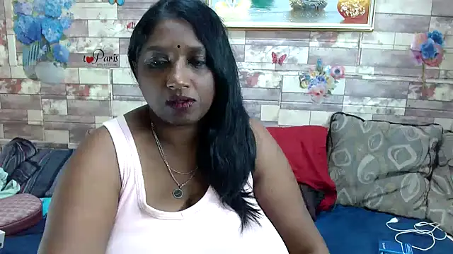 Snapshot of Indian_tracy chatting on November 2025 08:46:02 PM Indian tracy online show from November 2025 08:46:02 PM
