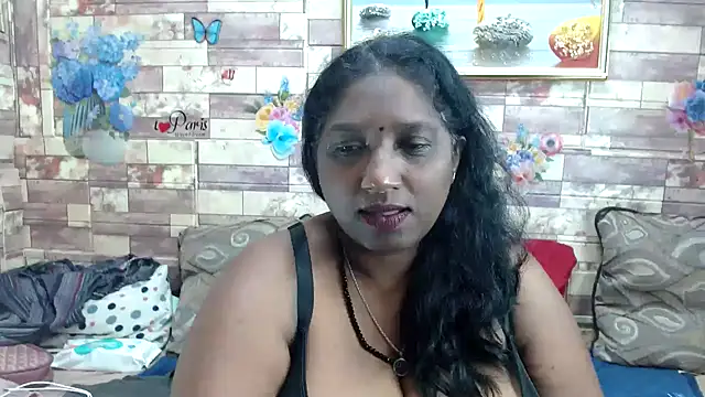 Snapshot of Indian_tracy chatting on October 2025 08:50:02 AM Indian tracy online show from October 2025 08:50:02 AM