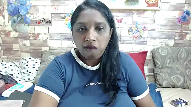 Snapshot of Indian_tracy chatting on October 2025 10:05:02 AM Indian tracy online show from October 2025 10:05:02 AM