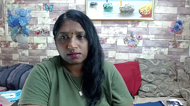 Snapshot of Indian_tracy chatting on November 2025 08:20:01 PM Indian tracy online show from November 2025 08:20:01 PM