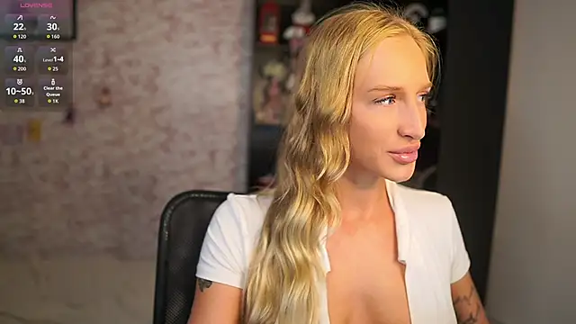 Snapshot of Nicolette__Shea_ chatting on January 2026 10:30:02 AM Nicolette Shea online show from January 2026 10:30:02 AM