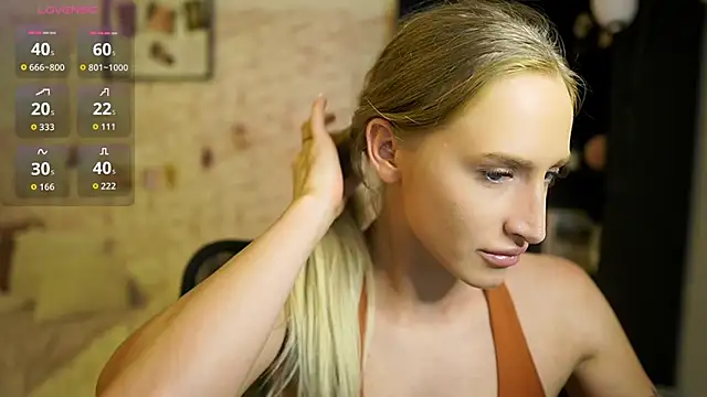 Nicolette  Shea  online show from October 2025 01:32:02 PM