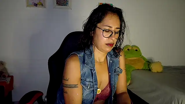 fantasty nylon online show from May 2026 11:01:02 PM