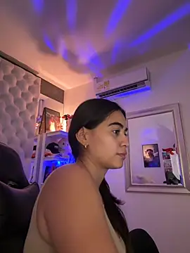 ZarahEvans online show from November 2025 07:30:01 PM