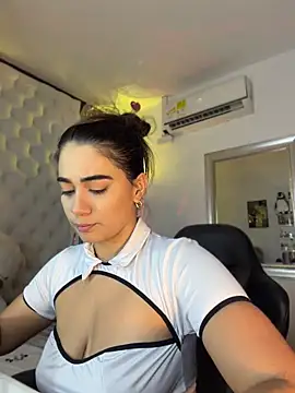 ZarahEvans online show from May 2026 08:50:02 PM