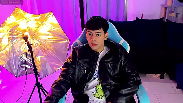 Franco Rizzo  online show from November 2025 08:09:01 PM