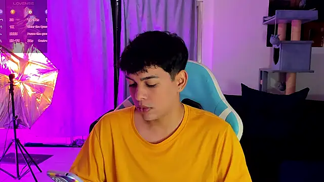 Franco Rizzo  online show from November 2025 10:02:02 PM