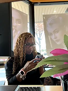 VixenCapri online show from November 2025 02:39:02 PM